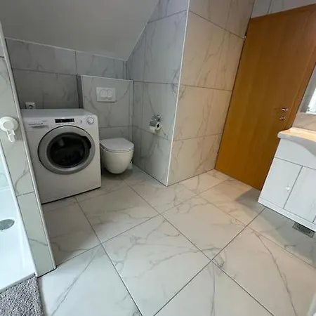 Prostorno In Prijetno Stanovanje Smarjeske Toplice